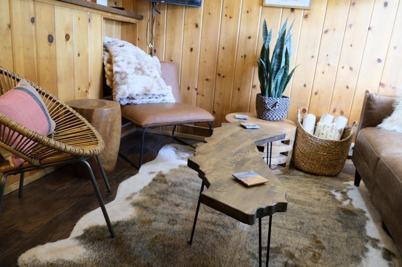 Lake Front Cabins 준 레이크 외부 사진