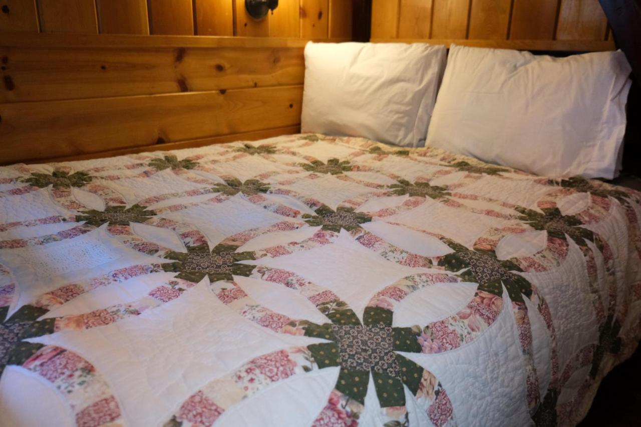 Lake Front Cabins 준 레이크 외부 사진