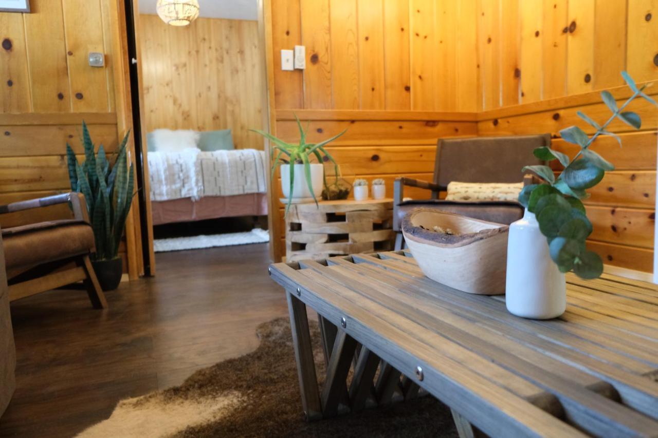 Lake Front Cabins 준 레이크 외부 사진